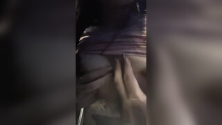 【03年安琪拉】酒吧嗨喝醉，厕所全裸狂吐，酒店开房自慰，多么激情四射的一夜，刺激！ (3)