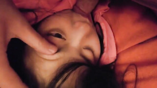 小伙下药迷翻美女班花带回酒店玩了一个她的小嫩B怕担责任没敢真操