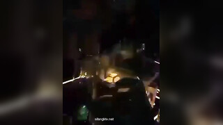 大开眼界 淫乱KTV！酒吧KTV坐台全裸淫乱 摸奶舔鸡，有钱就是好，在外高高在上的女神 也要为你乖乖服务 (1)