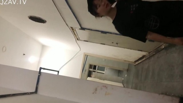 最新流出国内厕拍大神行走在大街小巷中尾随守候美女上厕所近距离偷拍4K高清无水印原版 