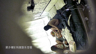 【酒店偷拍】极品身材学生妹独自等男友一天，来了就马上干一炮，偷窥佳作必看！28日清早和男友裸体吃早餐后啪啪