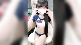 顶级双马尾萝莉【悲伤烤地瓜】超级粉穴自慰 (1)