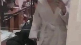 百度云泄密流出视图浙江美术学院气质美女大学生吴X晶学生宿舍拿震棒自嗨对着镜子自拍极品好身材