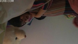 小区气质美女少妇打牌输钱太多趁老公出差让我到她家床战肉偿,还特意拿出老公新买的情趣衣,干的淫叫不止.国语!