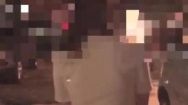 唯美MV风格露出达人萍萍系列第4部 开档丝袜无下装夜行大马路