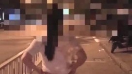 唯美MV风格露出达人萍萍系列第4部 开档丝袜无下装夜行大马路