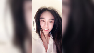 【小碧晨】兄弟们神似张碧晨奶子超级大，开朗健谈，活泼爱笑大尺度话题不断，掰逼粉嫩 (3)