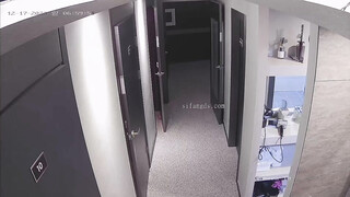 黑客破解夜店化妆更衣室监控偷拍小姐服务完客人洗澡化妆更衣