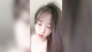【樱井川奈酱】颜值嫩妹第二弹非主流萝莉幼齿，唇钉舌钉俱备，全裸骚舞自慰和男友激情操逼 (2)