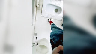 剧情演绎：对白清晰有趣，各种勾引，欲拒还羞，被大屌插入后，无情征服，只能淫叫！
