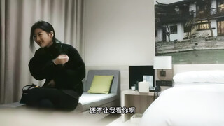 利哥探花180清冷女神第二场，丝袜半穿诱惑倍增！--4K字幕版 (1)