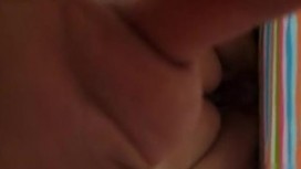 出租屋和刚才乡下出来的打工妹女友啪啪没啥性经验教她尝试各种姿势啪啪