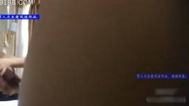 男人爱风流桑拿会所包房点了一位刚来不久的年轻美女技师跳艳舞挑逗丰满肥臀妹子被操疼了国语对白1080P原版