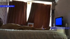 男人爱风流桑拿会所包房点了一位刚来不久的年轻美女技师跳艳舞挑逗丰满肥臀妹子被操疼了国语对白1080P原版