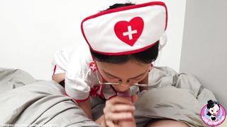 最新流出推特红人骚女留学生刘玥VIP版COS小护士给病人口活戴着眼镜吸舔撸骚浪样让人受不了1080P原版