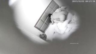 【360】12月份天狼台超级稀缺-身材苗条内裤性感的大胸美女被男友按在墙上后入爆插，颜值不错真实良家啪啪更刺激
