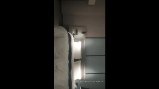 【秦总全国探花】酒店约操年轻嫩妹子上门啪啪，看着挺清纯肉肉型，胸大态度好，很是诱惑喜欢不要错过
