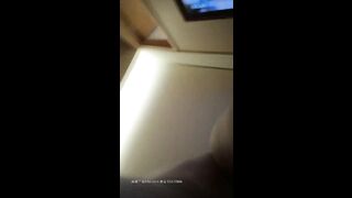 小宝寻花今晚约了两个肉肉身材妹子双飞，一起口交舔弄黑丝翘起双脚扣逼，上位骑乘轮着猛操