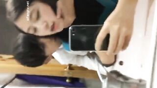 【网曝门事件】疑似台湾某知名歌手性爱啪啪不雅视频流出 卫生间后入猛操漂亮美女 边拍边干 完美露脸 高清720P版