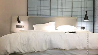 小宝寻花第二场约了个极品颜值甜美妹子啪啪，舌吻调情口交舔奶骑乘猛操呻吟娇喘诱人