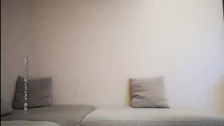 小宝寻花约了个颜值不错花臂纹身牛仔裤妹子，舔弄互摸口交上位骑乘大力抽插猛操