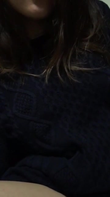趁午休带女同事到仓库玩耍