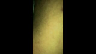 迷奸白嫩小妹妹爆菊窥阴粉嫩的鲍鱼水多阴唇肥厚 少女的胴体美乳让人性欲勃发