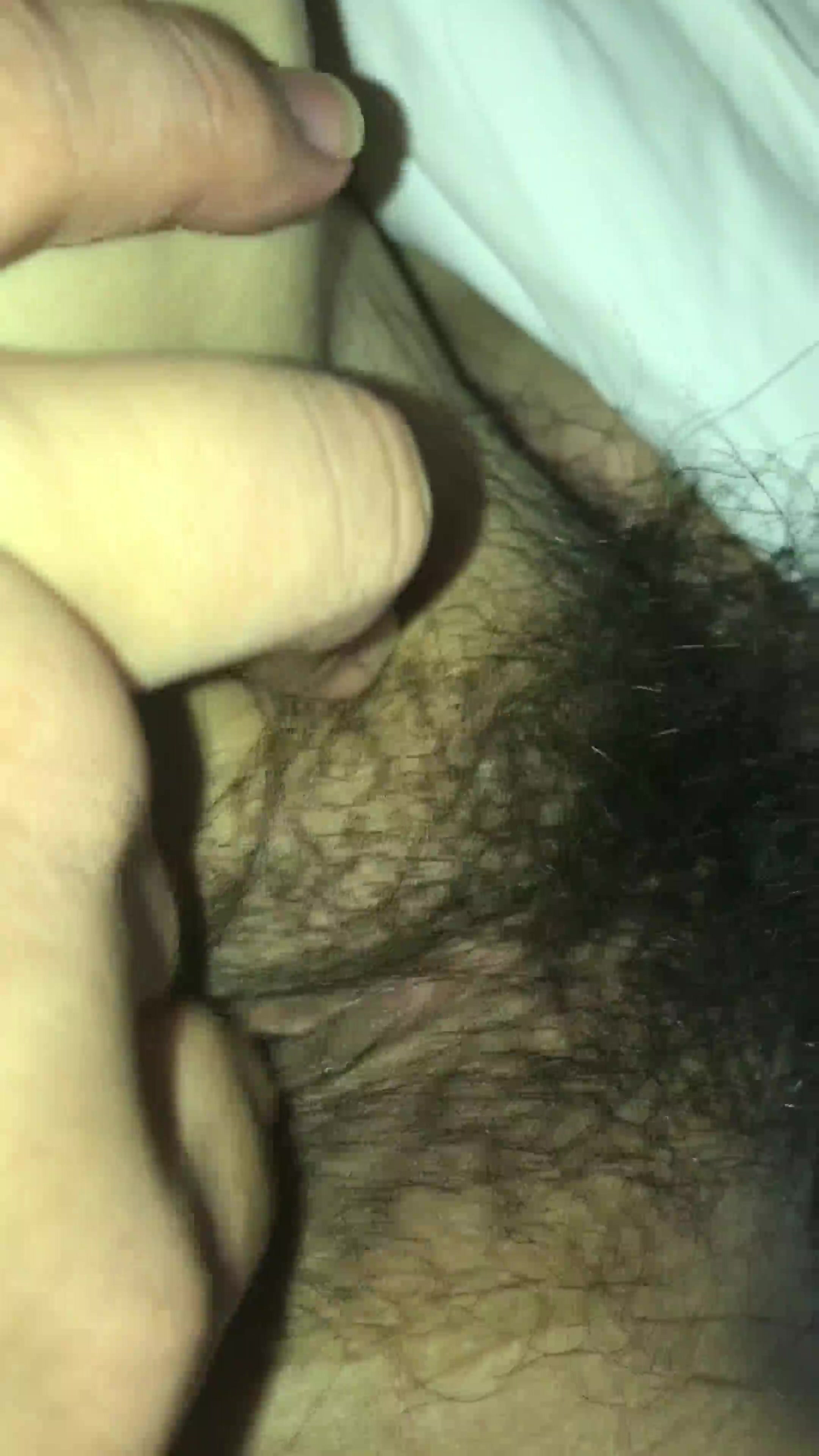 迷奸白嫩小妹妹爆菊窥阴粉嫩的鲍鱼水多阴唇肥厚 少女的胴体美乳让人性欲勃发