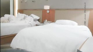 探花郎李寻欢再约高颜值性感嗲嗲妹子盘啪啪，穿上情趣装黑丝扭动特写口交后入猛操