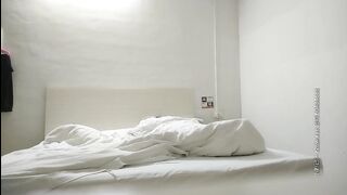 新人小帅哥《小鲁班探花》足浴会所花1500元撩了良家少妇女技师到宾馆开房开始还装逼不愿意开灯