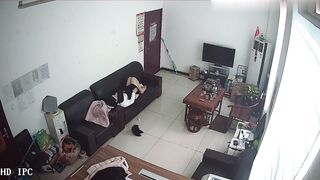 黑客破解网络摄像头监控偷拍好赌少妇欠网贷主动上财务公司办公室肉偿还利息被小鸡鸡经理扑倒在沙发上干