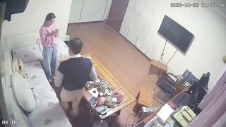 黑客破解网络摄像头监控偷拍某单位领导晚上加班把财务叫到办公室沙发各种姿势啪啪啪方言对白