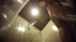 一月盗站新流出女偷拍客潜入海边浴场更衣室偷拍美女换衣服淋浴