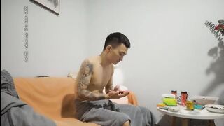 泡良大佬新泡高颜值妹子，【素人老嫖专攻良家】 漂亮小姐姐，闺房里激情啪啪，浓情蜜意玩得好开心，美乳翘臀这身材值得狂干一番
