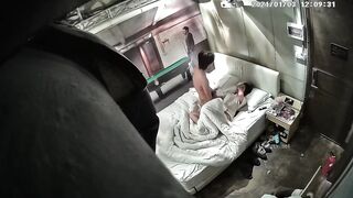 臻品360 主题酒店大屏幕电影房偷拍大学生情侣利用午休休息时间开房来一炮