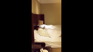 91小哥酒店约炮刚结婚的可爱少妇完整版