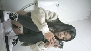 颜值在线的漂亮小妞BB真肥