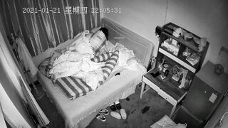 2021最新精心整理居家、诊所、宠物店网络摄像头被黑TP多对夫妻日常性生活对比一下还是身材精瘦秃顶大叔干的生猛2V2