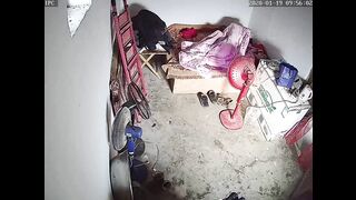 黑客破解网络摄像头监控偷拍村里小卖部老板娘背地里做皮肉生意大爷一个接一个来休息的时间都没有