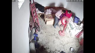 黑客破解网络摄像头监控偷拍村里小卖部老板娘背地里做皮肉生意大爷一个接一个来休息的时间都没有