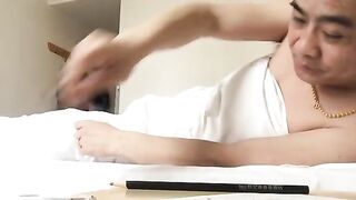 酒店露脸偷情出轨人妻和闺蜜打电话，对话清晰