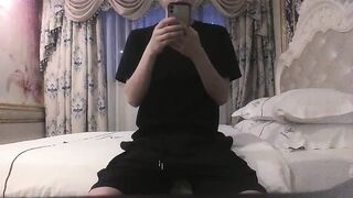 大宝寻花探会所约了个服务不错少妇，口交翘起双脚舔菊花，上位骑坐自己动，后入抽插没操几下就射了