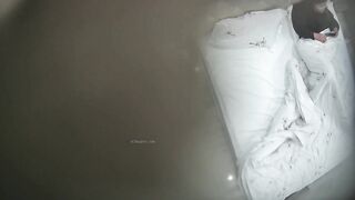 Hotel臻品偷拍来月事的女友贴心的找来闺蜜轮番口活伺候男友 深喉口爆 闺蜜身材不错 好贴心的女友啊 高清720P版