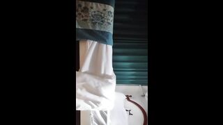 【西门探花】1000约上门兼职少妇，口活技术一流，风骚淫荡配合默契相当温柔，激情啪啪浪叫不断好刺激